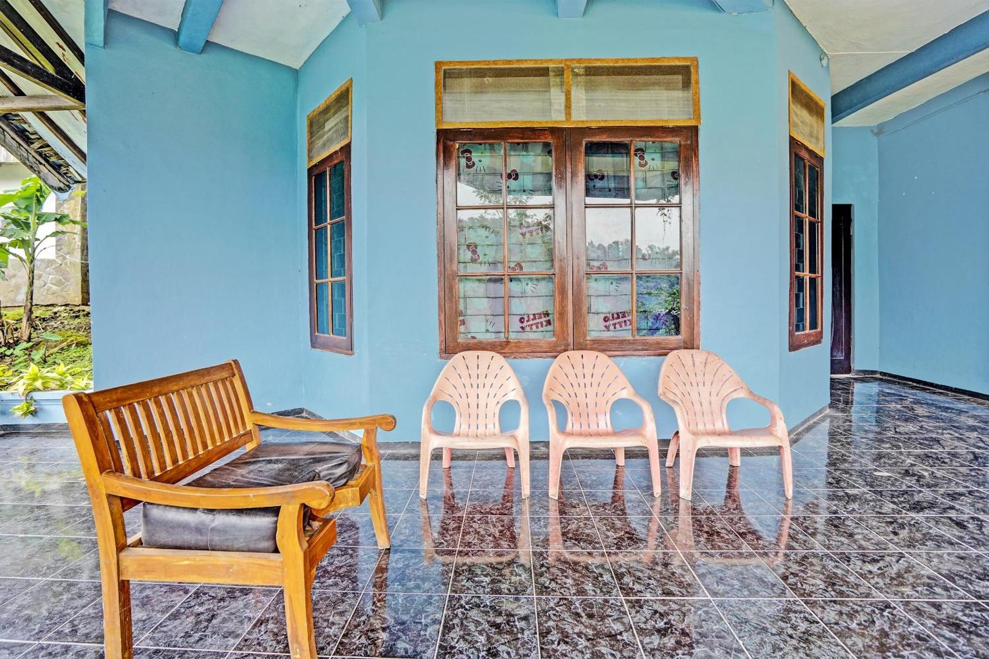 Spot On 92388 Villa Segi Delapan Prigen Exteriér fotografie